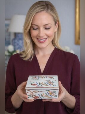 Tiffany & Co. Japanese Imari Porcelain Trinket Box Hand Painted 4” X 3.5 Inches